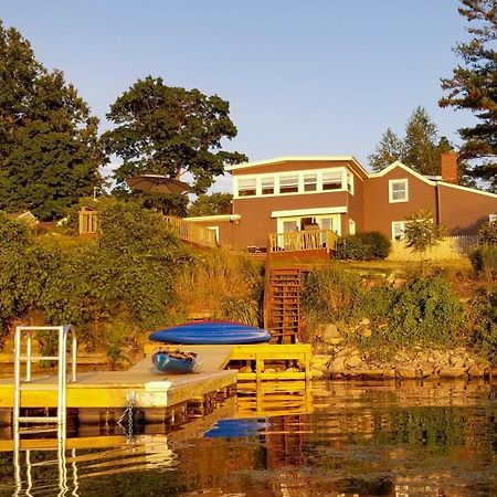 Family Cottage On Chaumont Bay, Walk To Downtown מראה חיצוני תמונה