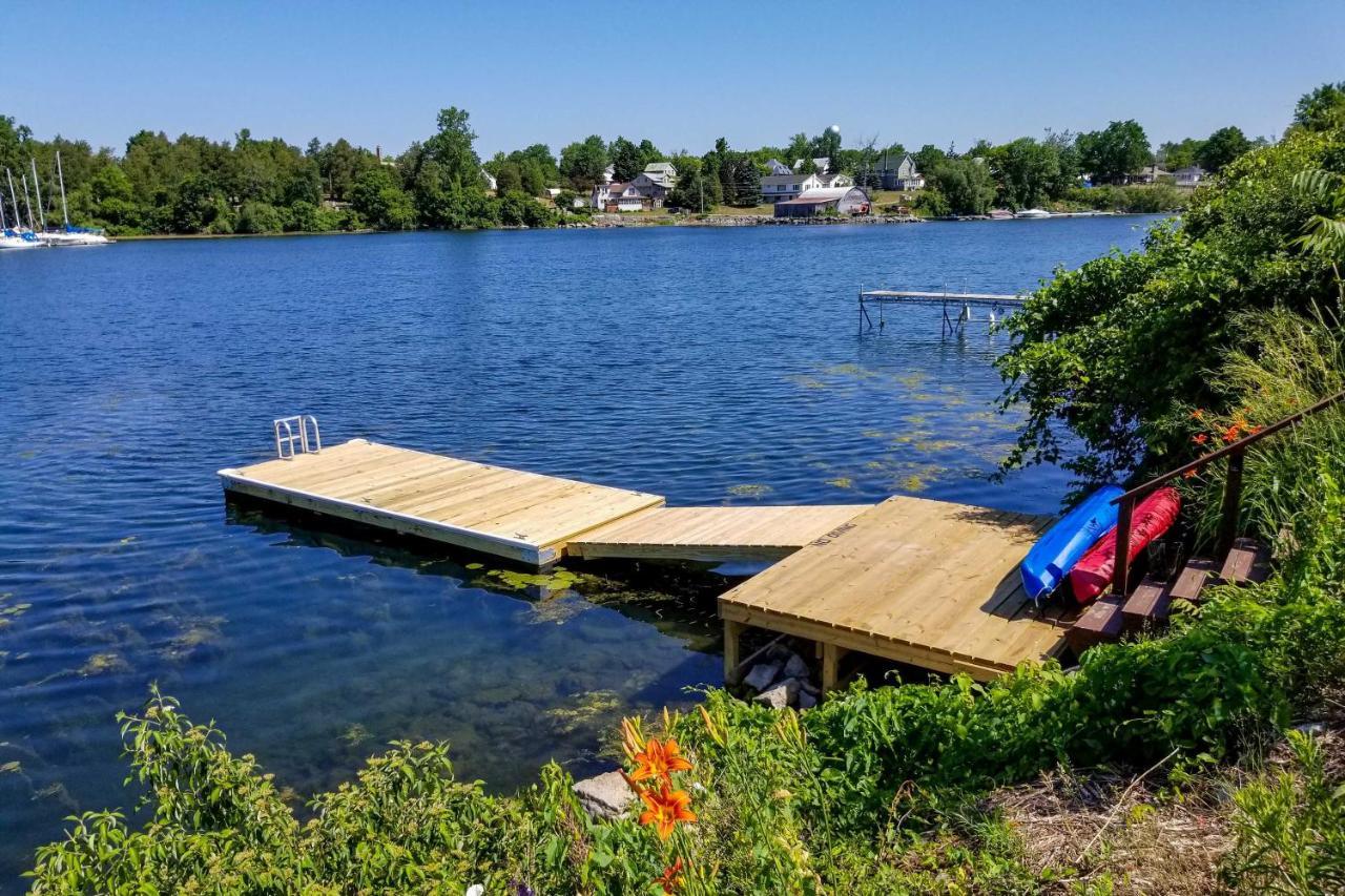 Family Cottage On Chaumont Bay, Walk To Downtown מראה חיצוני תמונה